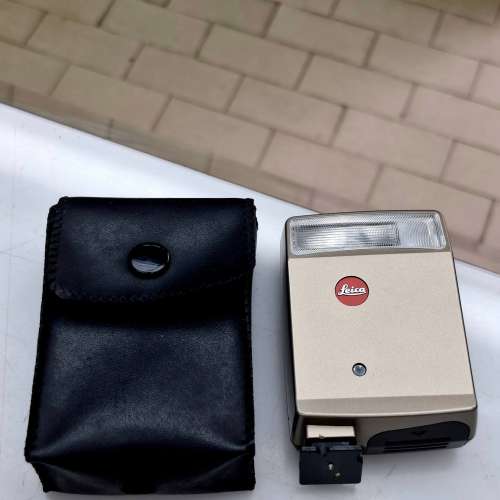 LEICA CF FLASH 18541 95% NEW
