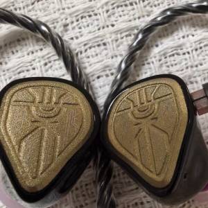 Quill  Acoustics Karma 業