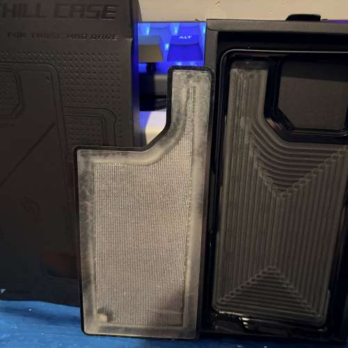 Asus ROG Phone 9 / pro 水冷散熱保護套殼