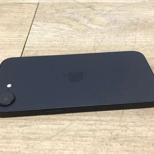 iPhone 16e 128GB 已解鎖智慧型手機