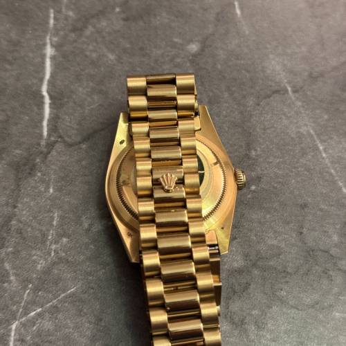 18238 Onyx dial