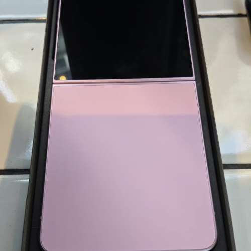 Galaxy flip8