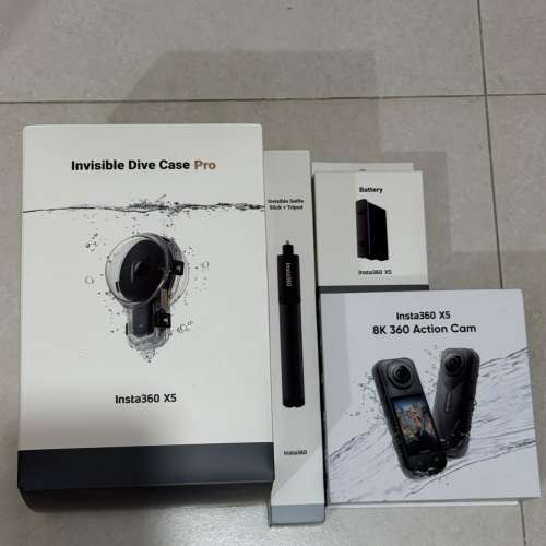 Insta360x5 連高級潛水殼 Dive case pro +自拍棍三腳架 +額外電池