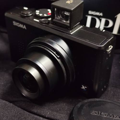 Sigma DP1 Foveon X3 28mm F4