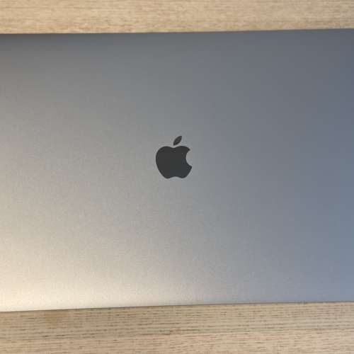 (不議價) Macbook pro 16&rdquo; 2019 i7 近全新16gb ram 512G ssd 5300M