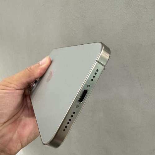 iPhone 15pro max256gb,港行極新，電池85！