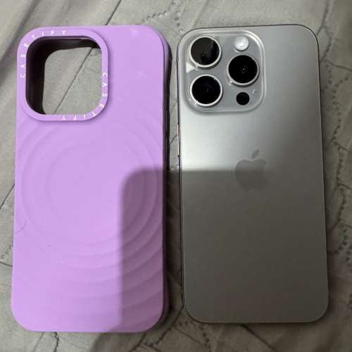 iPhone 15 Pro  256GB，港行雙卡，原色鈦金屬，電池健康度85，冇修冇拆，完美冇花，...
