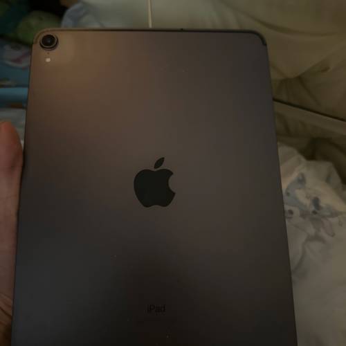 iPad pro 2019 11寸 256 插卡