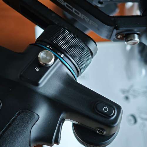 90%新 Feiyu Tech 飛宇科技SCORP-Mini 三軸防震手持雲台 承重1.2kg Gimbal SCORP Mini