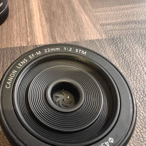 Canon EOS M50 with 2 Lenses EF-M 22 and 55-200