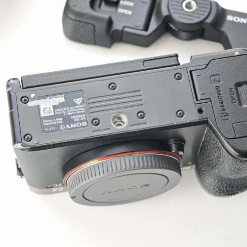 80%新 Sony Alpha ILCE-7CR a7C R 高像素 61MP 銀色機身 A7CR 行貨已過保