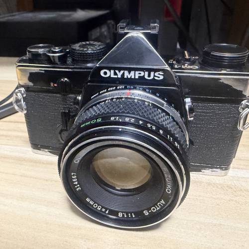 olympus om-1