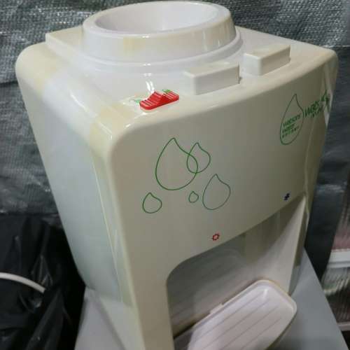 Watsons屈臣氏温熱迷你蒸溜水機