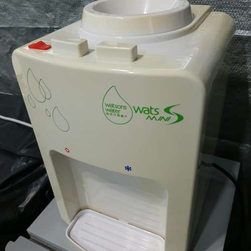 Watsons屈臣氏温熱迷你蒸溜水機
