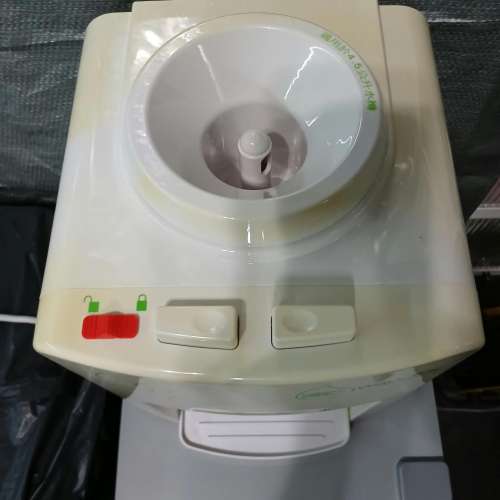 Watsons屈臣氏温熱迷你蒸溜水機