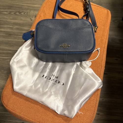 Coach 斜孭小包包￼