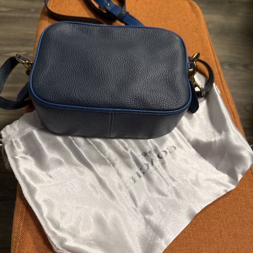 Coach 斜孭小包包￼