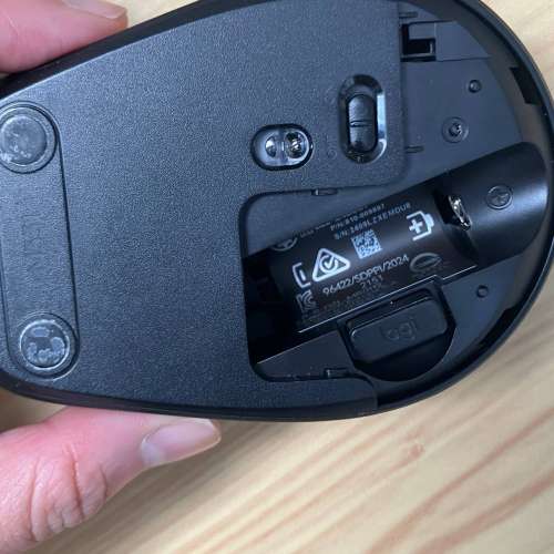 Logitech M331 黑色靜音無線滑鼠