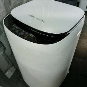 8成新4.5公斤小型洗衣機