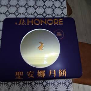 聖安娜雙黃白蓮蓉月餅