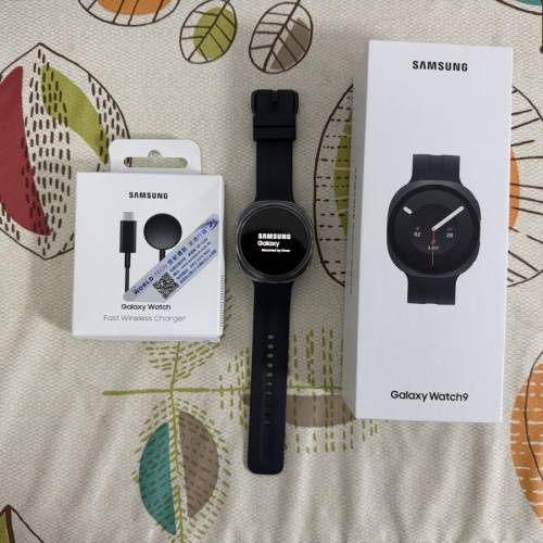 Samsung Galaxy Watch 9 40mm LTE智能手錶連充電器及保護貼