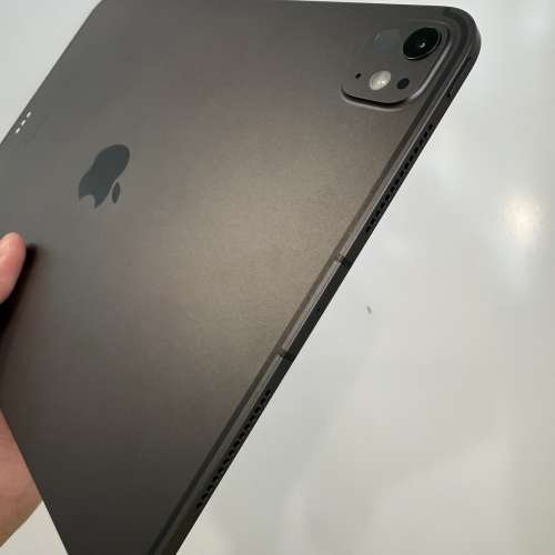 5G版iPad Pro m4 11吋256gb,港行電池健康度100，流動數據版！還有保養至月底！跟ap...