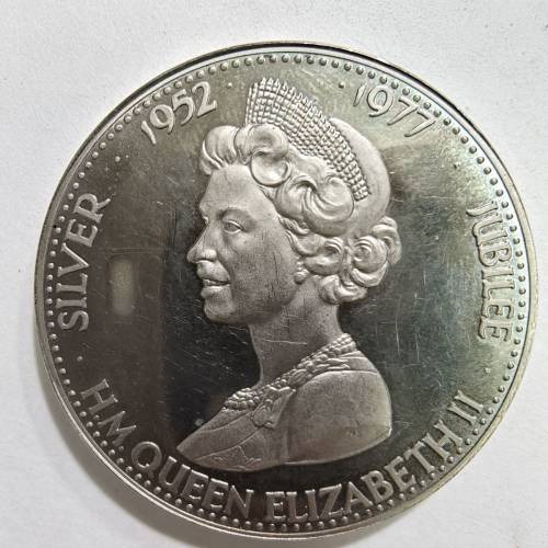 1952至1977年,慶祝伊利沙伯二世女王登基25週年紀念章