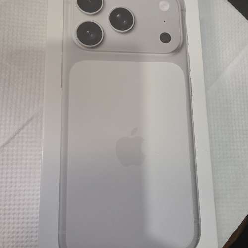 100% New Iphone 17 pro
