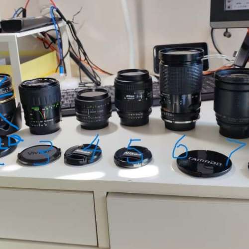 放2支騰龍,二支原廠NIKON AF鏡及一支手動威達VIVITAR變焦鏡共=$2000