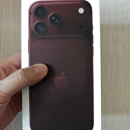 Iphone 18pro max 512Gb 布根地紅色