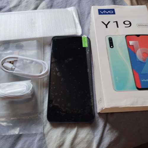 vivo Y19 配備 6.53 吋 FHD+ 水滴螢幕、5000mAh 大容量電池及 8GB RAM 與 256GB ROM