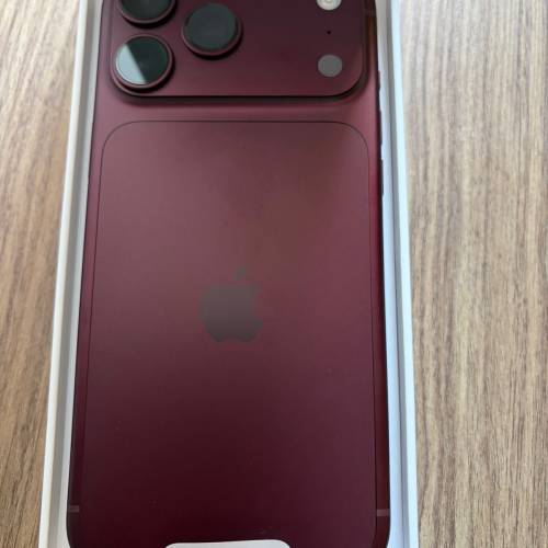 Apple iPhone 18 Pro Max 256GB 酒紅色