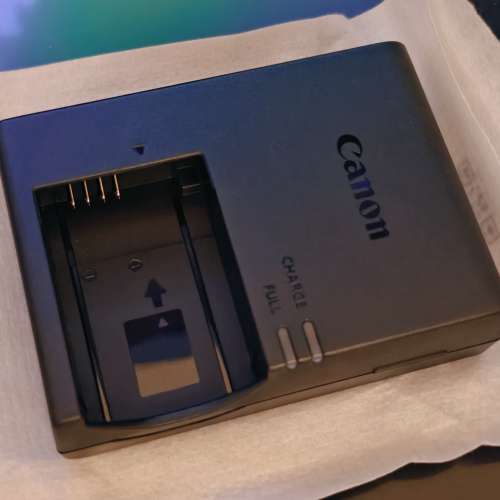 全新原裝Canon LP-E17充電器