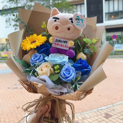〔洗禮✝️〕獨家原創、直接留言需要日期📆 蠟筆小新左衛門洗禮花束 左衛門浸禮花束...