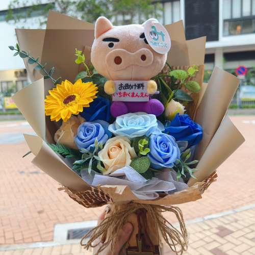 〔洗禮✝️〕獨家原創、直接留言需要日期📆 蠟筆小新左衛門洗禮花束 左衛門浸禮花束...