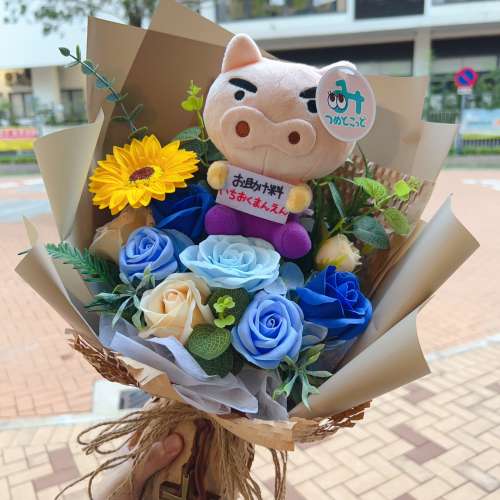 〔洗禮✝️〕獨家原創、直接留言需要日期📆 蠟筆小新左衛門洗禮花束 左衛門浸禮花束...