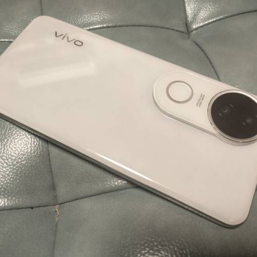 V1VO S20