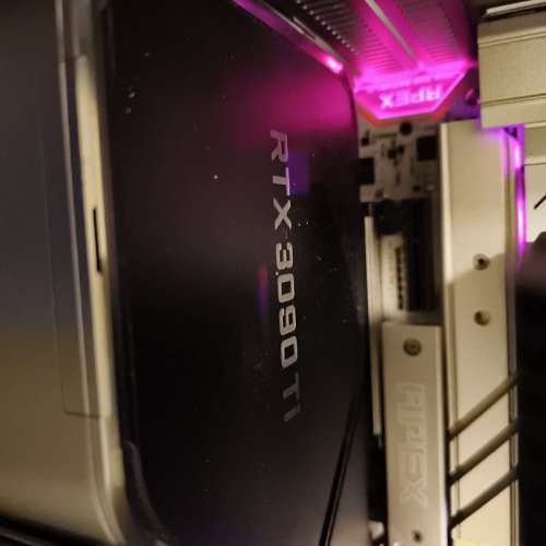 NVIDIA RTX 3090 Ti founder edition 公版