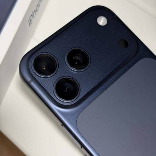 港行藍色iPhone 17 Pro Max 256GB連攝影套裝