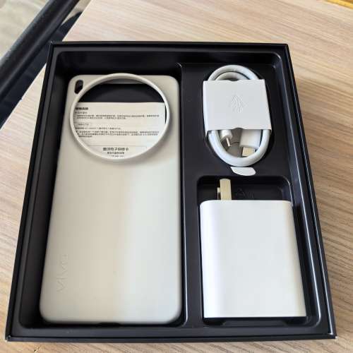X300Ultra原裝配件全套