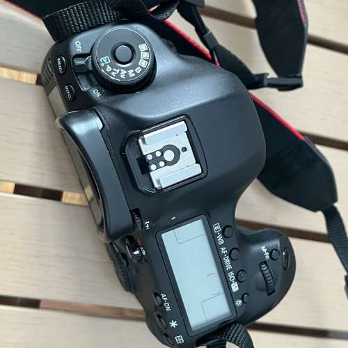 Canon EOS 5D Mark III BG-E11