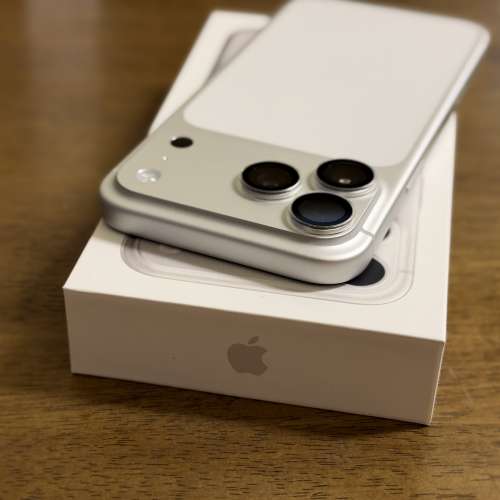 香港行貨 iPhone 17 Pro Max 銀色 512GB