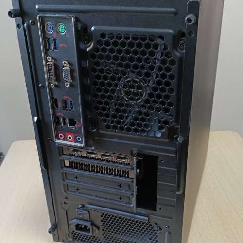 打机 剪片組合 , i7 7700 CPU,16G ram,512G SSD,2TB HD, Radeon RX580 8G ,Win11