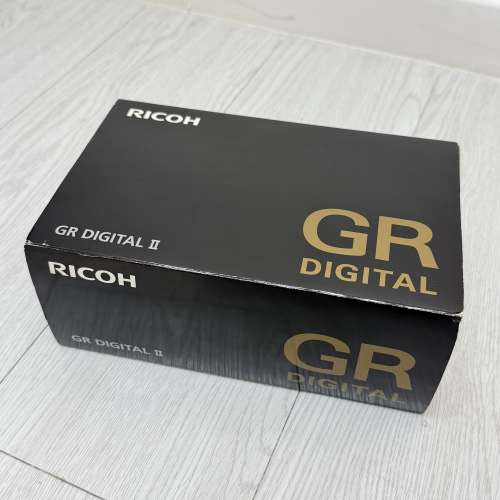 Ricoh gr digital II 新淨連盒，有原裝電池，所有按鈕加閃光燈操作正常