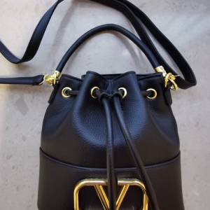 Valentino 手袋
