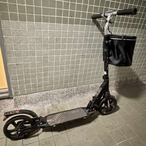 滑板車