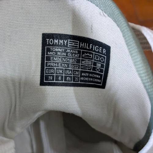 TOMMY Hlfiger 厚底女裝波鞋 EU39/UK6/US8 黑色
