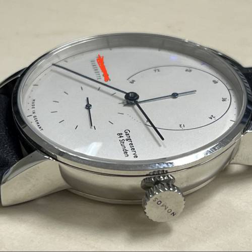 自動機械玩具錶，有儲能顯示 Power Reserve
