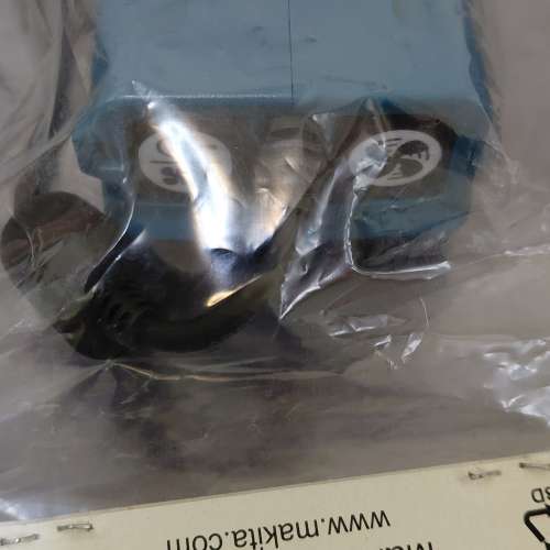 makita 12v 風扇衫插座