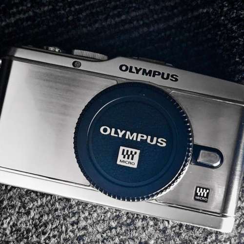 Olympus PEN E-P3 銀色 Micro Four Thirds 相機